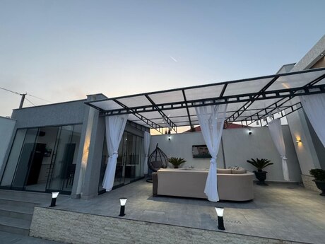5 otaqlı həyət evi/bağ evi - Mərdəkan q. - 200 m²