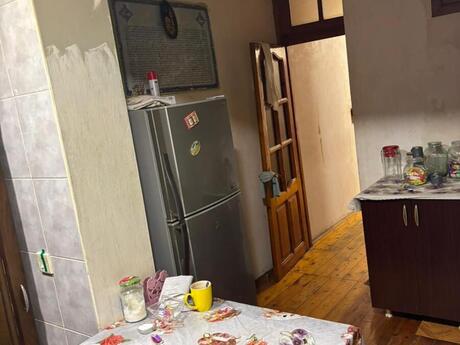 3 otaqlı köhnə tikili - Yeni Günəşli q. - 65 m²