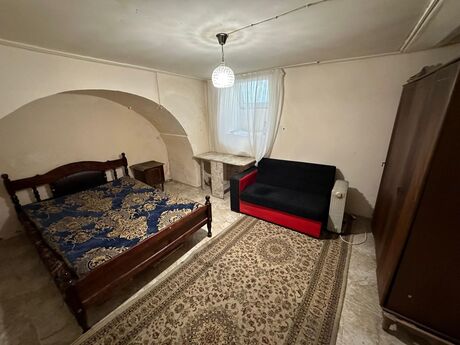 2 otaqlı köhnə tikili - Nizami m. - 80 m²