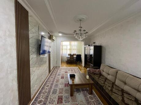 3 otaqlı köhnə tikili - 8-ci kilometr q. - 80 m²