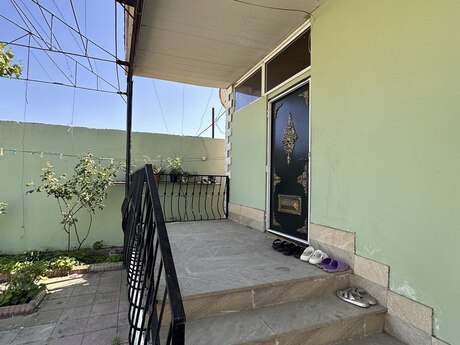 4 otaqlı həyət evi/bağ evi - Buzovna q. - 150 m²