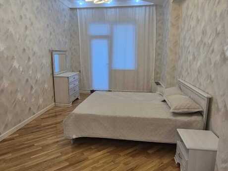 4 otaqlı yeni tikili - 28 May m. - 200 m²