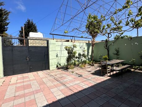 4 otaqlı həyət evi/bağ evi - Buzovna q. - 150 m²