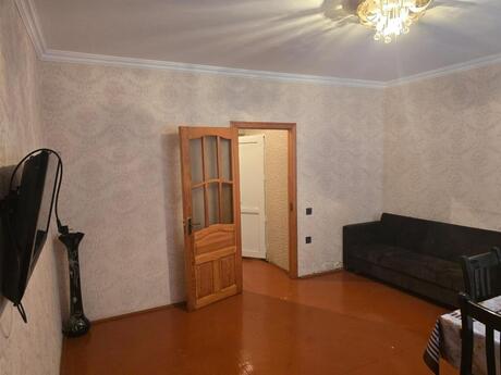 2 otaqlı köhnə tikili - Lökbatan q. - 50 m²