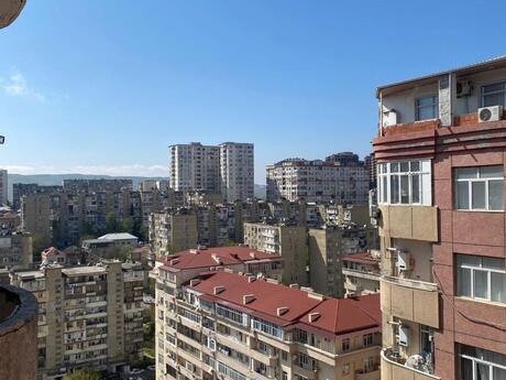 2 otaqlı yeni tikili - İnşaatçılar m. - 80 m²