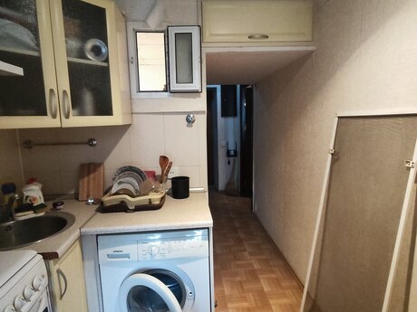 1 otaqlı köhnə tikili - Elmlər Akademiyası m. - 31 m²