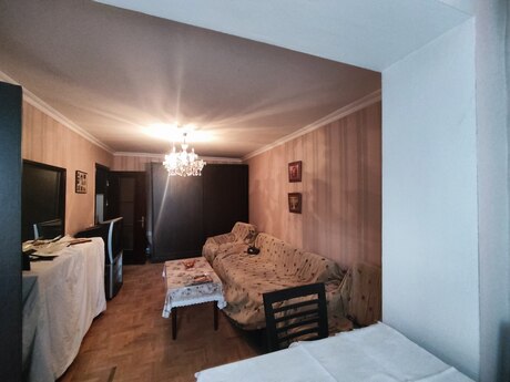 1 otaqlı köhnə tikili - Elmlər Akademiyası m. - 31 m²