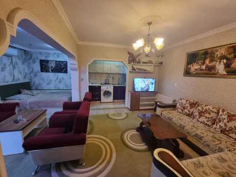2 otaqlı həyət evi/bağ evi - Novxanı q. - 55 m²