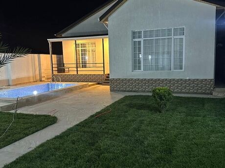 4 otaqlı həyət evi/bağ evi - Şüvəlan q. - 200 m²