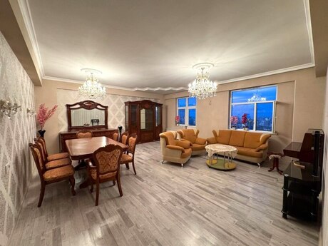4 otaqlı yeni tikili - Elmlər Akademiyası m. - 183 m²
