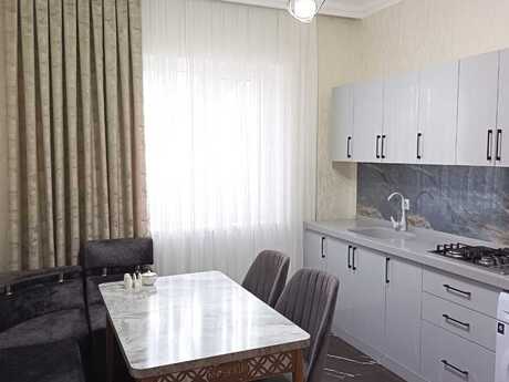 5 otaqlı həyət evi/bağ evi - Sea Breeze q. - 400 m²