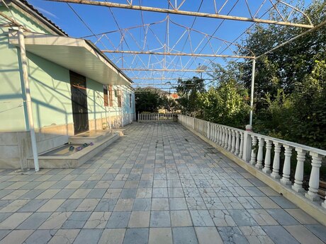 6 otaqlı həyət evi/bağ evi - Şabran - 140 m²