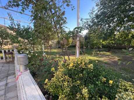 6 otaqlı həyət evi/bağ evi - Şabran - 140 m²