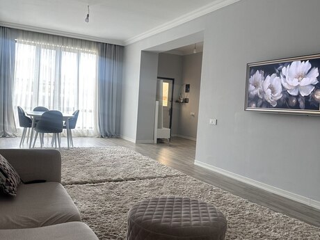 4 otaqlı həyət evi/bağ evi - Sabunçu q. - 300 m²