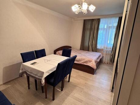1 otaqlı köhnə tikili - Qara Qarayev m. - 31 m²