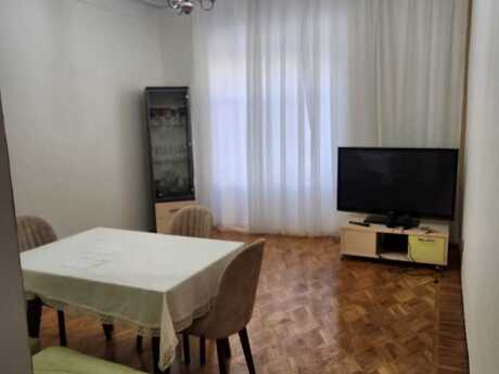 3 otaqlı köhnə tikili - 28 May m. - 105 m²