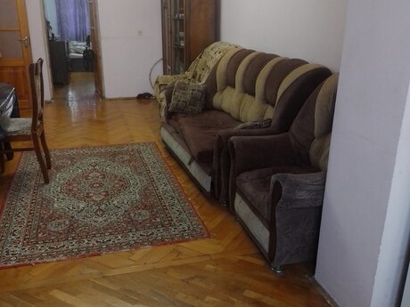 3 otaqlı köhnə tikili - Neftçilər m. - 70 m²