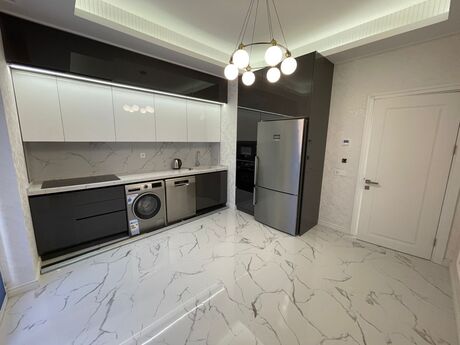 3 otaqlı yeni tikili - Ağ şəhər q. - 130 m²