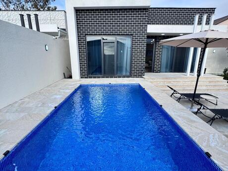 4 otaqlı həyət evi/bağ evi - Suraxanı r. - 150 m²