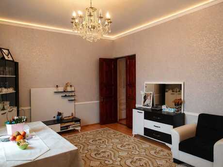7 otaqlı həyət evi/bağ evi - Sumqayıt - 350 m²