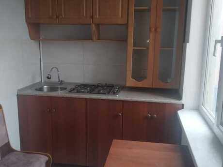 2 otaqlı köhnə tikili - Neftçilər m. - 50 m²