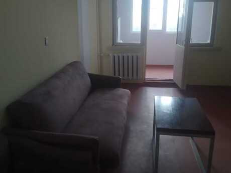 2 otaqlı köhnə tikili - Neftçilər m. - 50 m²