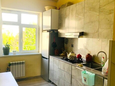 1 otaqlı köhnə tikili - Nəriman Nərimanov m. - 45 m²