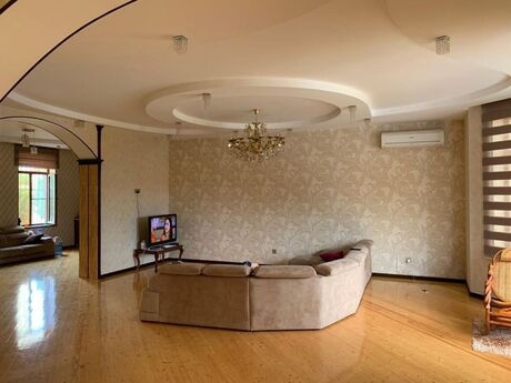 5 otaqlı həyət evi/bağ evi - Görədil q. - 250 m²