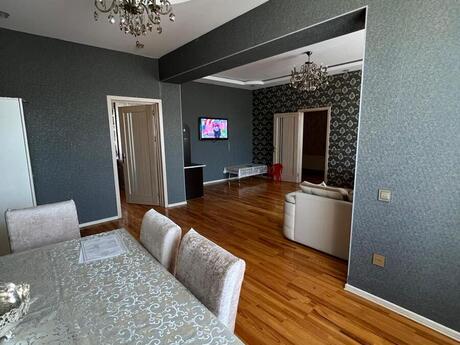 4 otaqlı həyət evi/bağ evi - Ramana q. - 140 m²