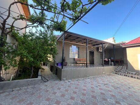 3 otaqlı həyət evi/bağ evi - Novxanı q. - 100 m²