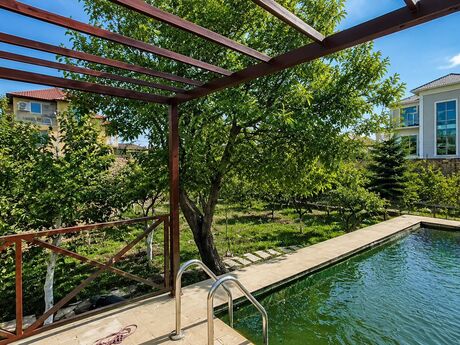 6 otaqlı həyət evi/bağ evi - Badamdar q. - 600 m²