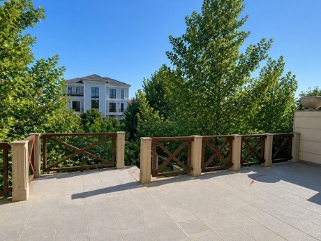 6 otaqlı həyət evi/bağ evi - Badamdar q. - 600 m²