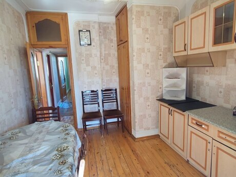 2 otaqlı köhnə tikili - Əhmədli m. - 65 m²