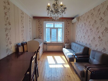 2 otaqlı köhnə tikili - Əhmədli m. - 65 m²