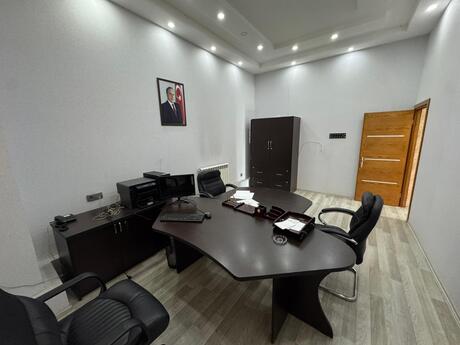 6-комн. офис - м. Элмляр Академиясы - 250 м²