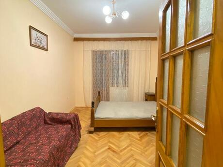 2 otaqlı köhnə tikili - Şah İsmayıl Xətai m. - 40 m²