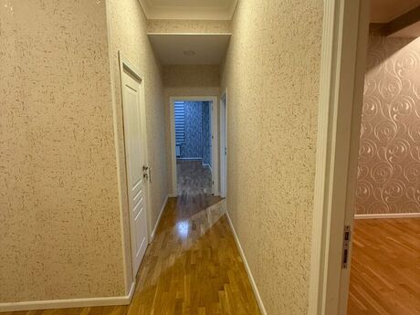 2-комн. новостройка - м. 28 мая - 75 м²