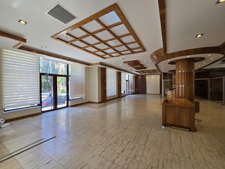 Obyekt - 28 May m. - 220 m²