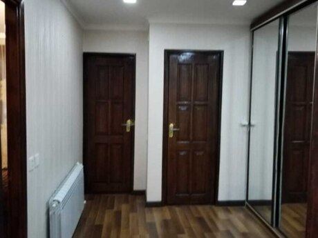 3 otaqlı köhnə tikili - İnşaatçılar m. - 90 m²