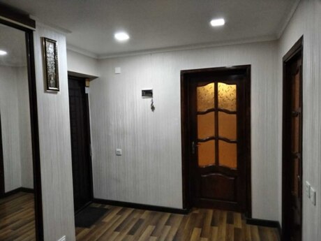3 otaqlı köhnə tikili - İnşaatçılar m. - 90 m²
