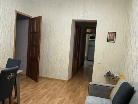 3 otaqlı köhnə tikili - Bakıxanov q. - 76 m²