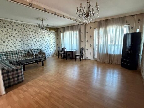 3 otaqlı köhnə tikili - 20 Yanvar m. - 140 m²