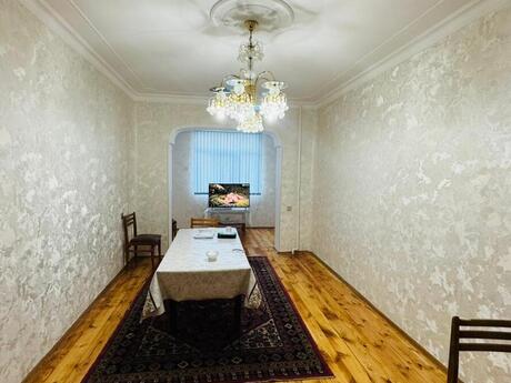 3 otaqlı köhnə tikili - Azadlıq Prospekti m. - 90 m²