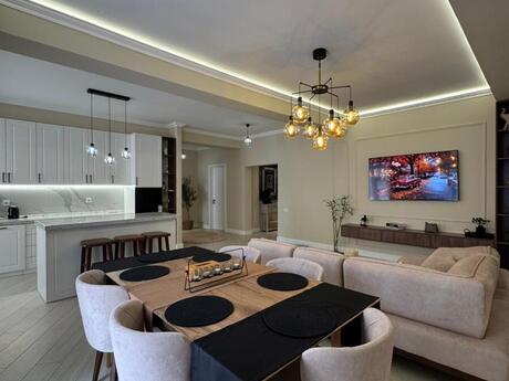 4 otaqlı yeni tikili - Nəsimi r. - 175 m²