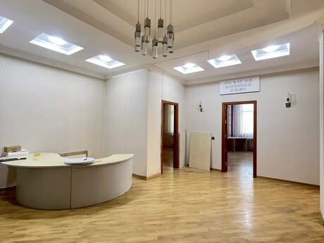 3 otaqlı ofis - Nizami m. - 150 m²