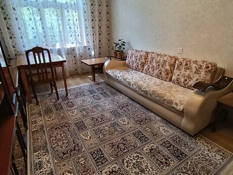 2 otaqlı köhnə tikili - Həzi Aslanov q. - 65 m²