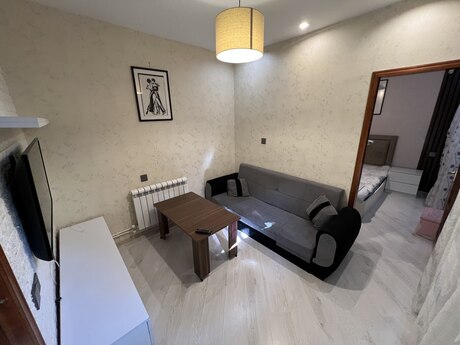 2 otaqlı köhnə tikili - Bayıl q. - 40 m²