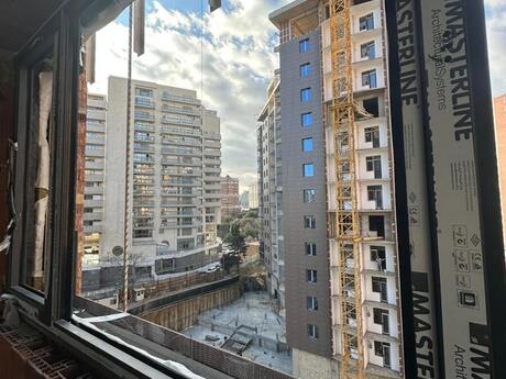 3 otaqlı yeni tikili - 28 May m. - 130.5 m²