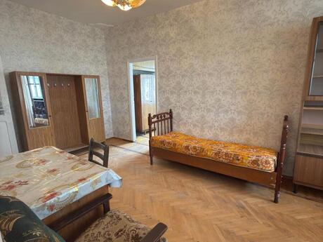 3 otaqlı köhnə tikili - Gənclik m. - 75 m²