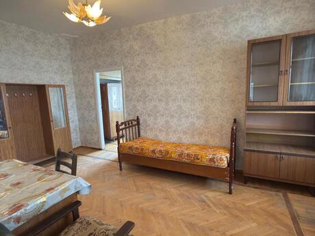 3 otaqlı köhnə tikili - Gənclik m. - 75 m²